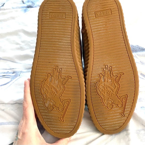 Us Polo Assn Burgandy Canvas Shoes  Men’s Size 9.5 Casual Classy - Picture 7 of 12